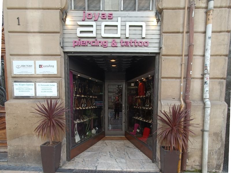 Fachada ADN Complementos