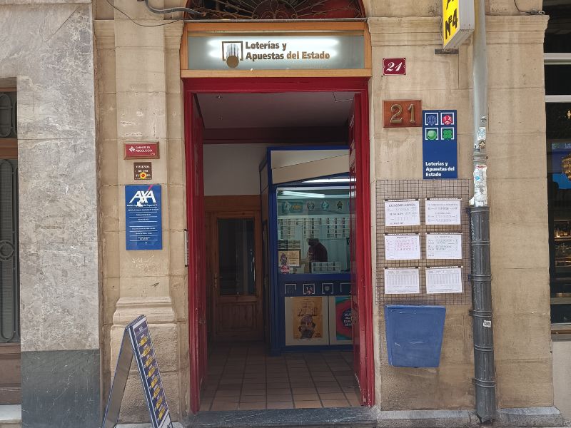 Fachada Admon. de Lotería Nº4
