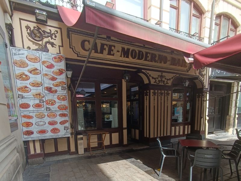 Fachada Café el Moderno